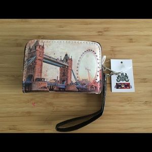 London themed wallet/wristlet.